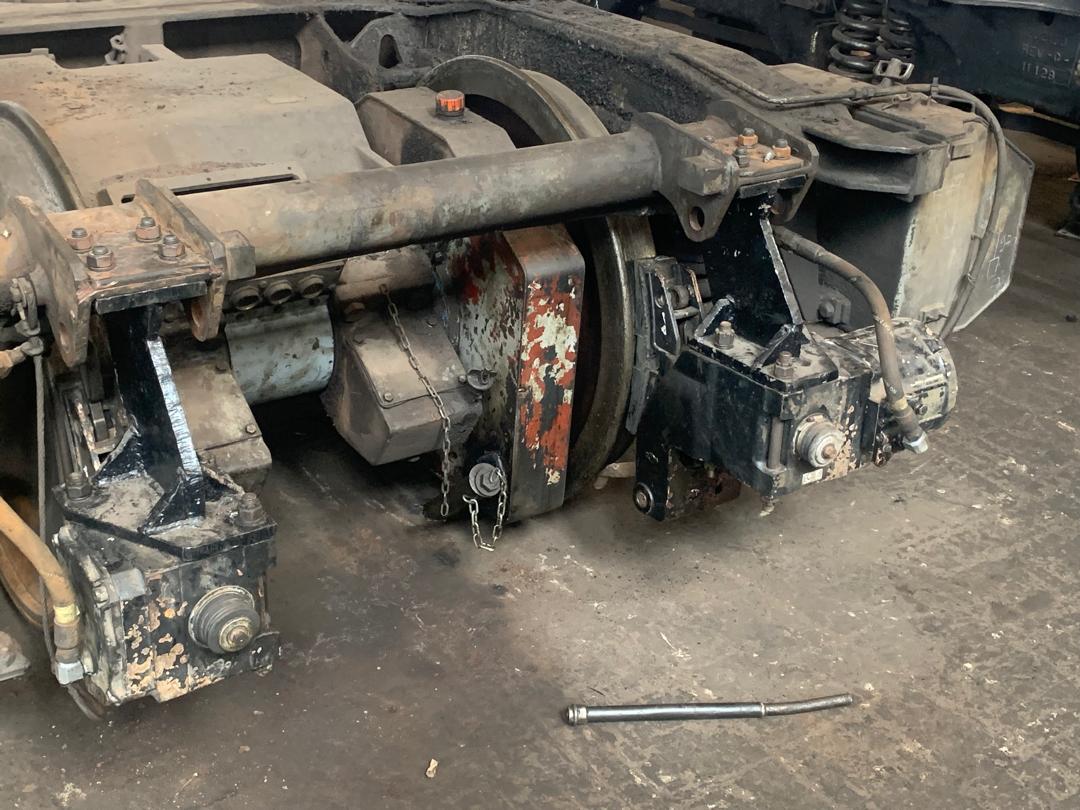 Braking support for locomotive BB1100 and CC3300AC full view